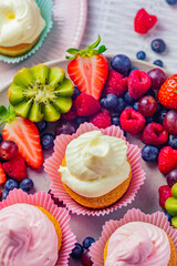 Cupcakes mit Früchten