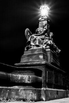 Rays Of Light On The Kelvin Way Bridge Sculptures, Glasgow UK