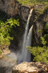 Fototapeta na wymiar waterfall in veadeiros national park