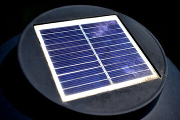 사각형의 작은 태양광에너지 패널