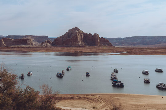 Houseboats on Lake Powell, Arizona, USA. - Powered by Adobe