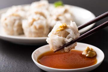 肉汁溢れるプリプリの焼売