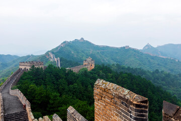 Great Wall in China，The Great Wall and the beautiful clouds in the morning