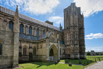 Fototapeta premium Wells CathedralWells, Wells Cathedral, Somerset, church, architecture, cathedral, building, tower, religion, old, gothic, stone, landmark, city, abbey, sky, monastery, england, ancient, medieval, trav