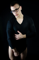 Obraz premium Young attractive guy with a nice body. 