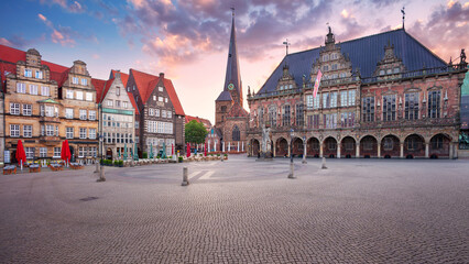 Bremen, Germany. Cityscape image of Hanseatic City of Bremen, Germany with historic Market Square and Town Hall at summer sunrise. - obrazy, fototapety, plakaty