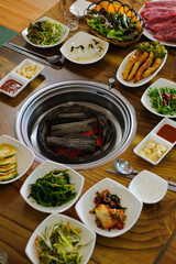 숯이 보이는 한국식 바비큐