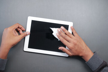  cleaning digital tablet display for preventing virus 