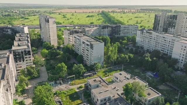 War city house riun destruction ukraine kharkiv conflict street danger aerial