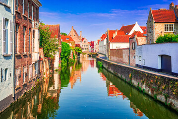 Fototapeta na wymiar Bruges, Belgium - Beautiful city of Brugge, medieval Flanders travel background.