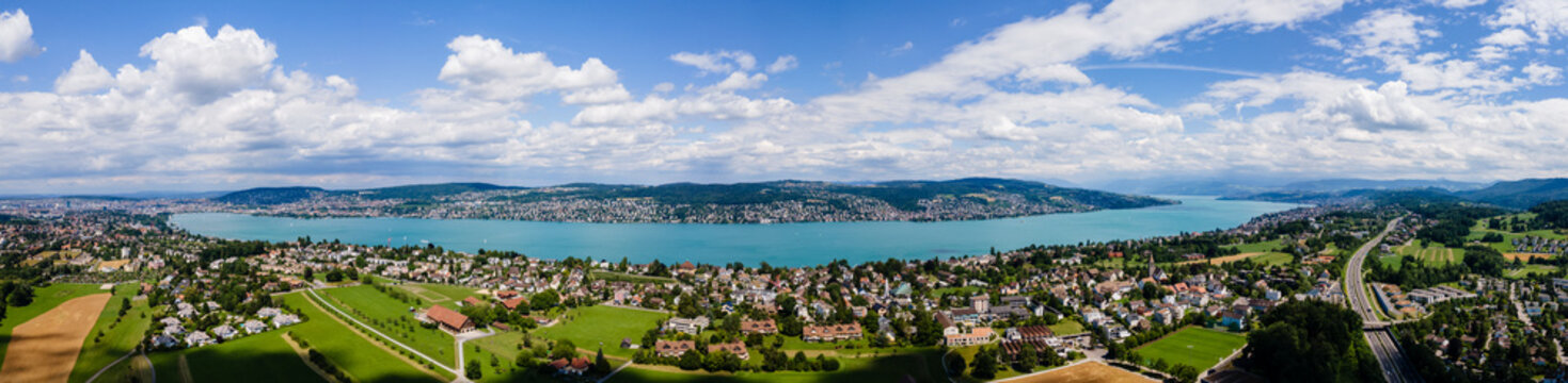 Kilchberg R&uuml;schlikon vor dem Z&uuml;richsee
