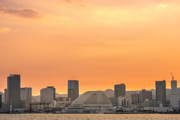 Fototapeta premium 神戸ハーバーランドの夕焼け