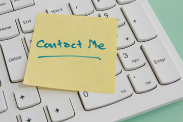 message contact me , on computer keyboard
