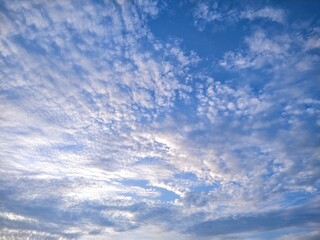 Obraz premium Sunny Summer Fluffy Cloudscape