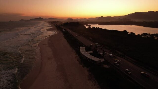 PRAIA DA RESERVA RIO DE JANEIRO, POR DO SOL