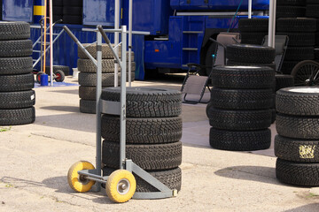 Tire work. Install tires on rim. Assembly or disassembly of wheels in the workshop.