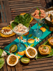 Coctel de camaron con patacon