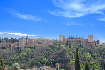 Fototapeta na wymiar View of the Alhambra in Granada seen from the Albayzin district