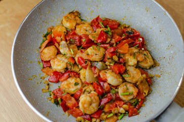 prawns in a pan, dinner, colorful dish, food photo