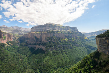 Fototapeta na wymiar amazing scene of ordesa and monte perdido national park, spain