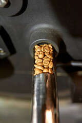 Coffee roasting machine with fresh green beans