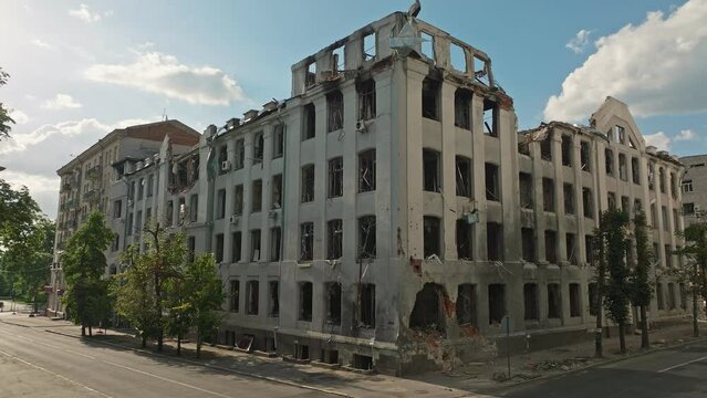 War city house riun destruction ukraine kharkiv conflict street danger aerial