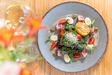Nicoise Salad (French Salad with Tuna)