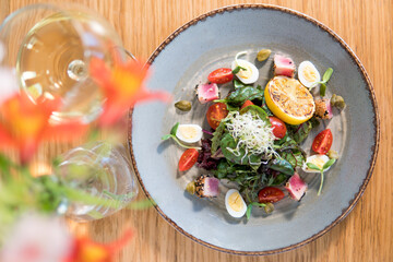 Nicoise Salad (French Salad with Tuna)