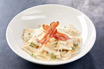 italian ravioli with bacon and cheese