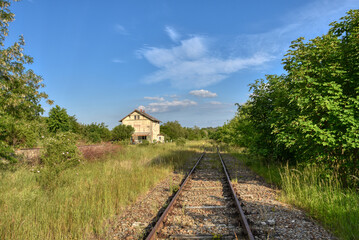 Pulkau, Bahnhof, Bahnhofsgebäude, Eisenbahn, aufgelassen, stillgelegt, eingestellt,...