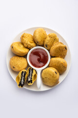 chocolate biscuit pakora, pakodas or fritters, creative Indian teatime snack