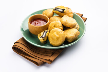 chocolate biscuit pakora, pakodas or fritters, creative Indian teatime snack