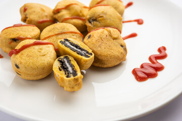 chocolate biscuit pakora, pakodas or fritters, creative Indian teatime snack