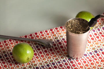Aluminum glass with ilex paraguariensis, yerba mate, terere with lemon and bomb