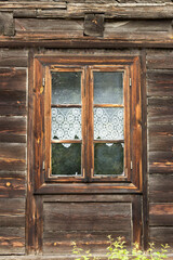 Stare drewniane okno - obrazy, fototapety, plakaty