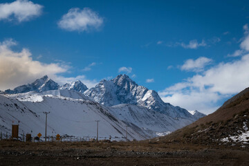 Fototapeta premium Snow covered mountains in winter