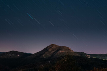 Fototapeta premium Montagne nuit