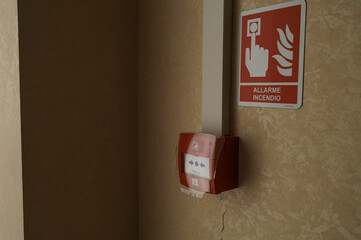fire allarm italia sign