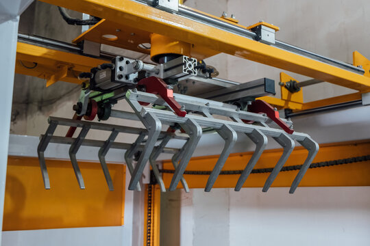 Lifting jaw grip of bag stacking machine