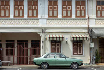 Fototapeta na wymiar The old European (Shi-no Portages) building in Phuket, Thailand.
