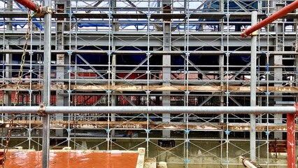 火災で燃えた首里城の復興工事中の風景