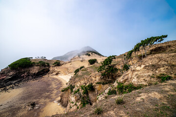 This is an island called Gulupdo, which belongs to Incheon, Korea. It is called the Galapagos of Korea, and many backpackers visit it and enjoy camping.
