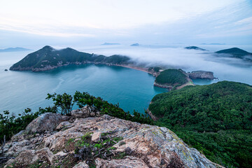 This is an island called Gulupdo, which belongs to Incheon, Korea. It is called the Galapagos of Korea, and many backpackers visit it and enjoy camping.