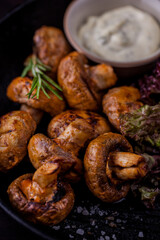 Grilled champignons