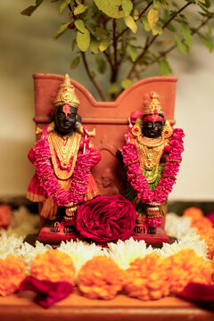 God and Goddess Vitthal Rakhumai Statue in hinduism