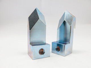 Metal, steel, stainless steel, aluminium, chrome-plated, silver-bronze, blue-blue, 2-piece, perforated and threaded, pointed, paired vertically on a white background.