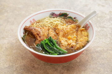 fried pork chop noodle soup