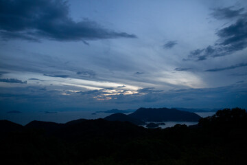 夕景の海