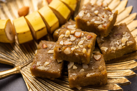 Banana Burfi or pakke kele ki barfi is a delicious Indian dessert made during festivals and special occasions
