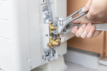 エアコンの設置工事